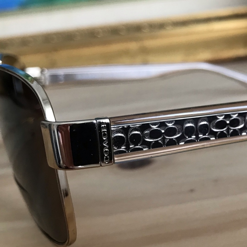 COACH Pilot gradient sunglasses - Picture 7 of 11